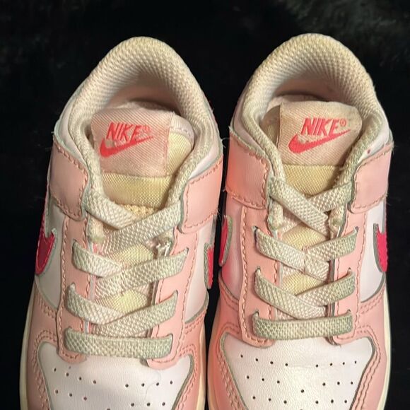Girls' Kids' Nike Dunk Low Triple Pink - Picture 2 of 9